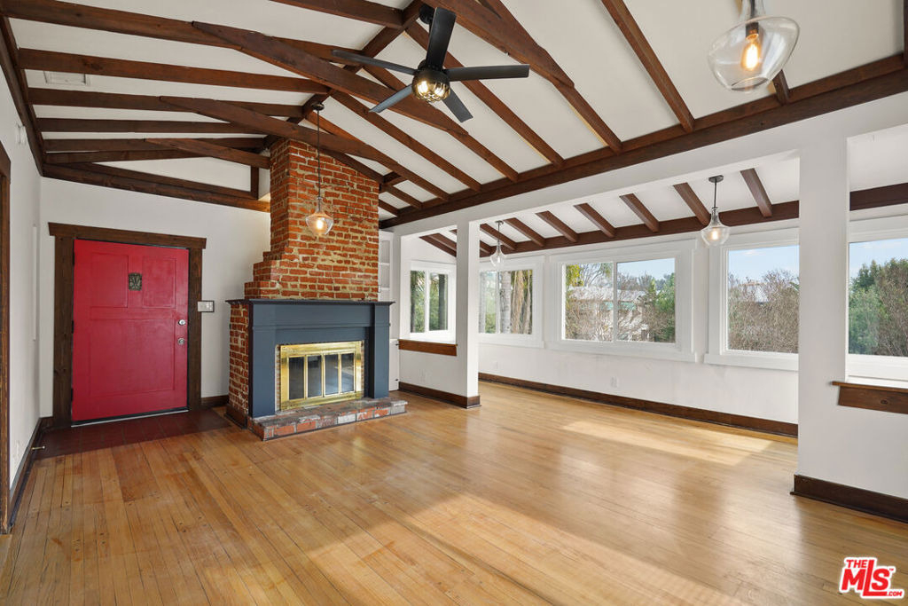 1821 Grace Avenue - Photo 1