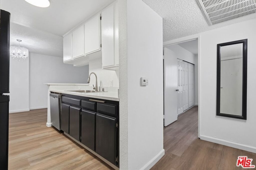 11015 Morrison Street - Photo 21