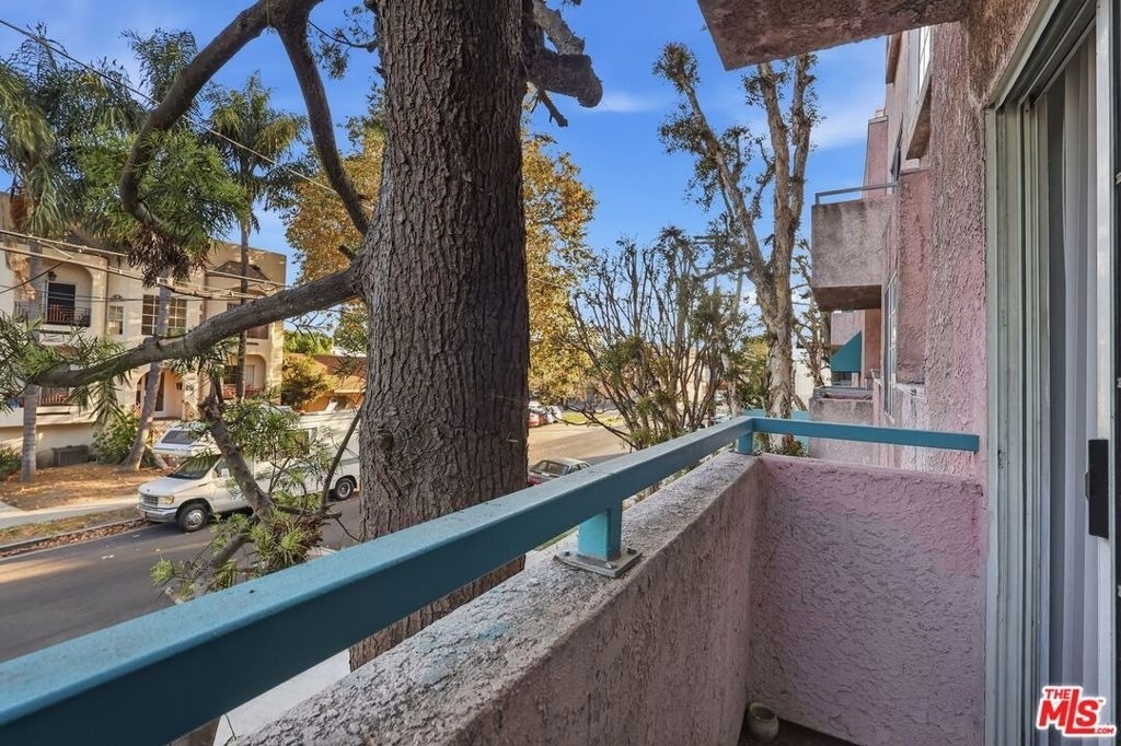 11015 Morrison Street - Photo 18