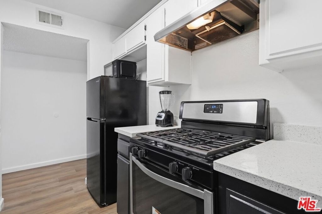 11015 Morrison Street - Photo 3