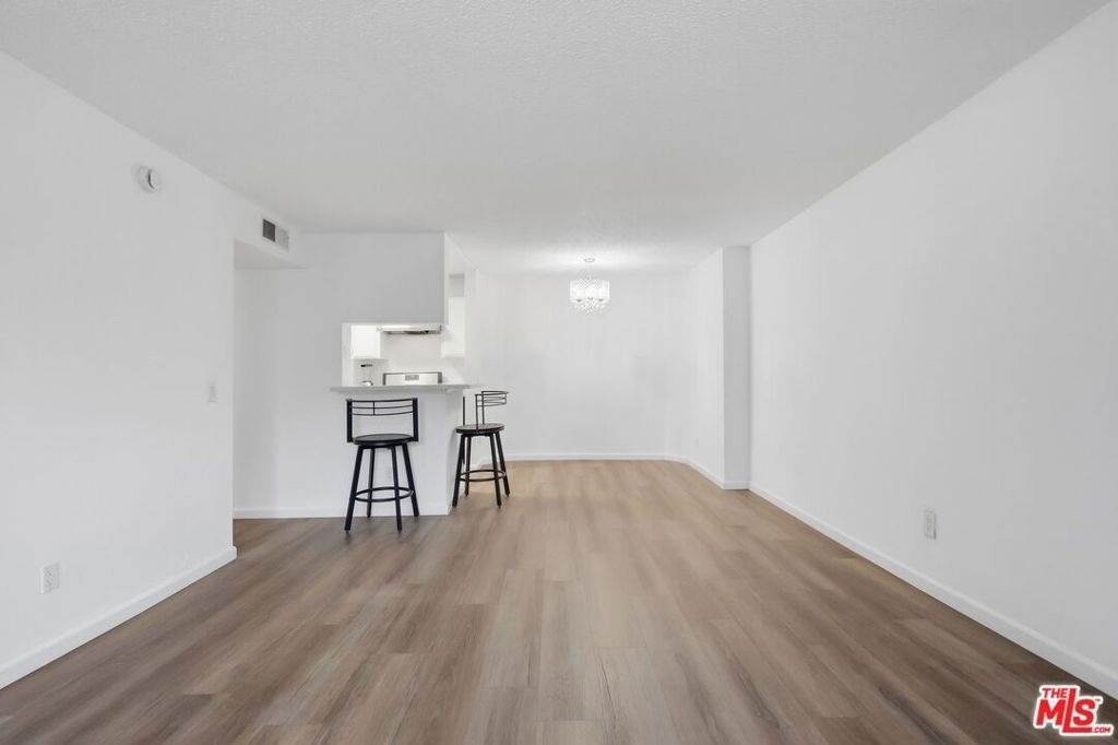 11015 Morrison Street - Photo 13