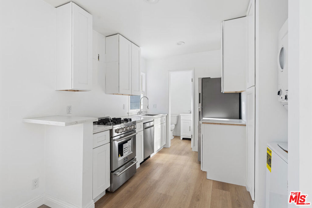 814 3rd Street - Photo 5