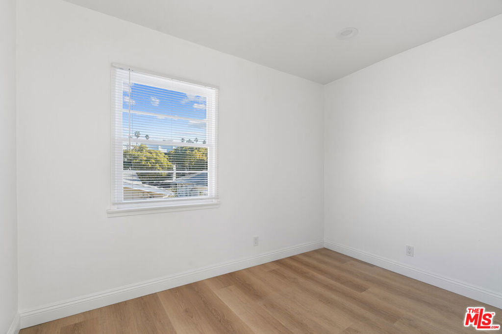 814 3rd Street - Photo 8