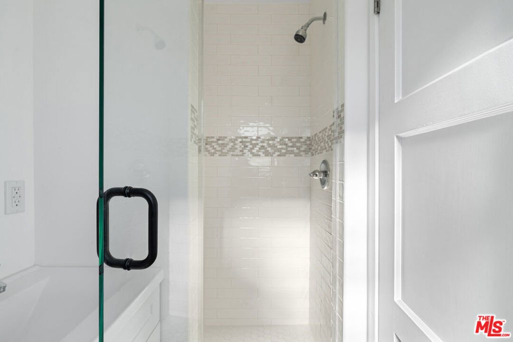 814 3rd Street - Photo 11