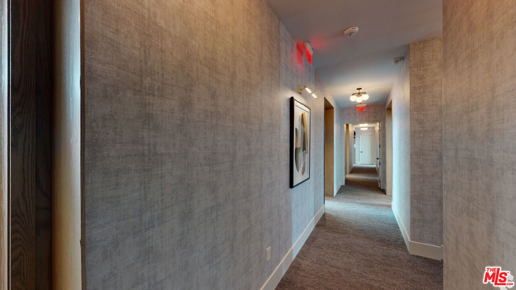 105 S Doheny Drive - Photo 9