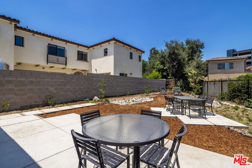 345 Genoa Street - Photo 35