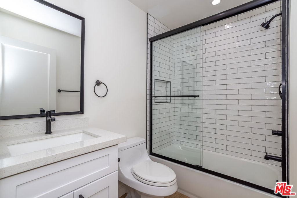 345 Genoa Street - Photo 27