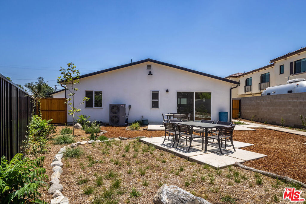 345 Genoa Street - Photo 44