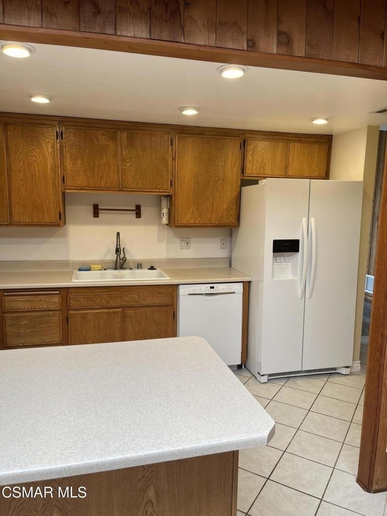636 Malaga Court - Photo 7