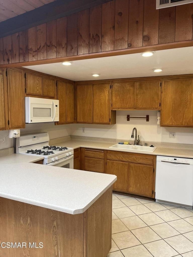 636 Malaga Court - Photo 8