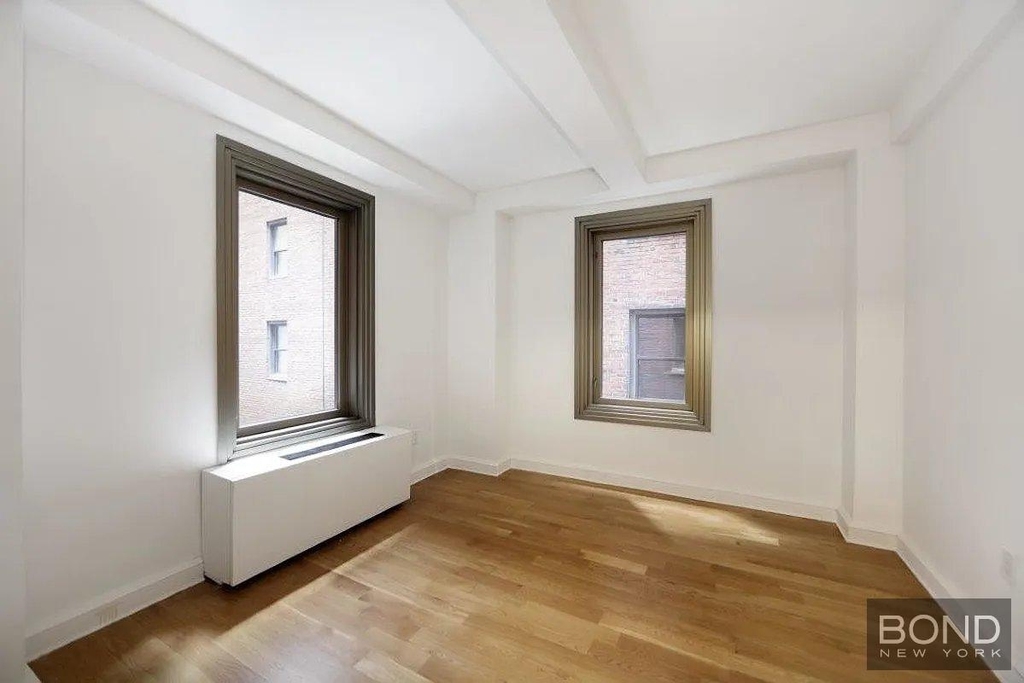 West 55th Street - Photo 1