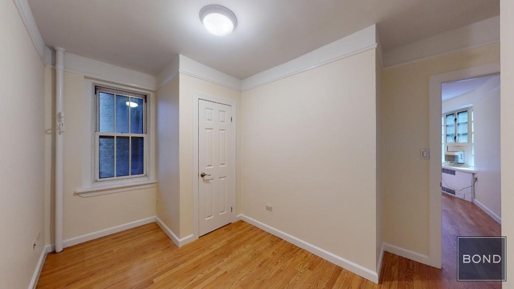 1 Jane Street - Photo 1
