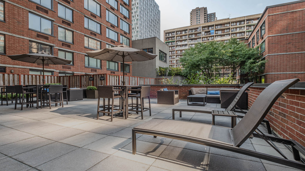 505 W. 54th St. - Photo 25