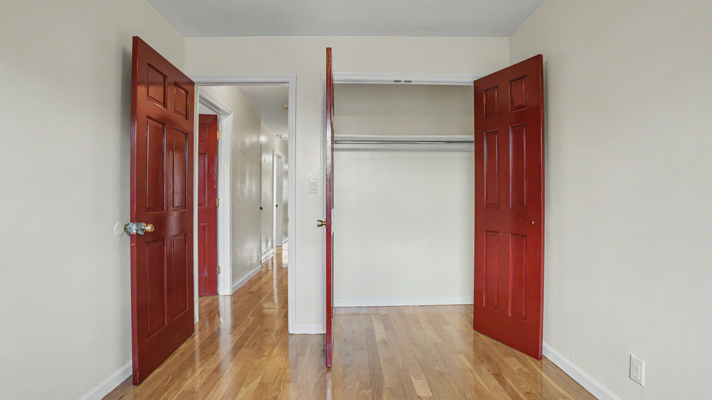 92nd Street - Photo 13