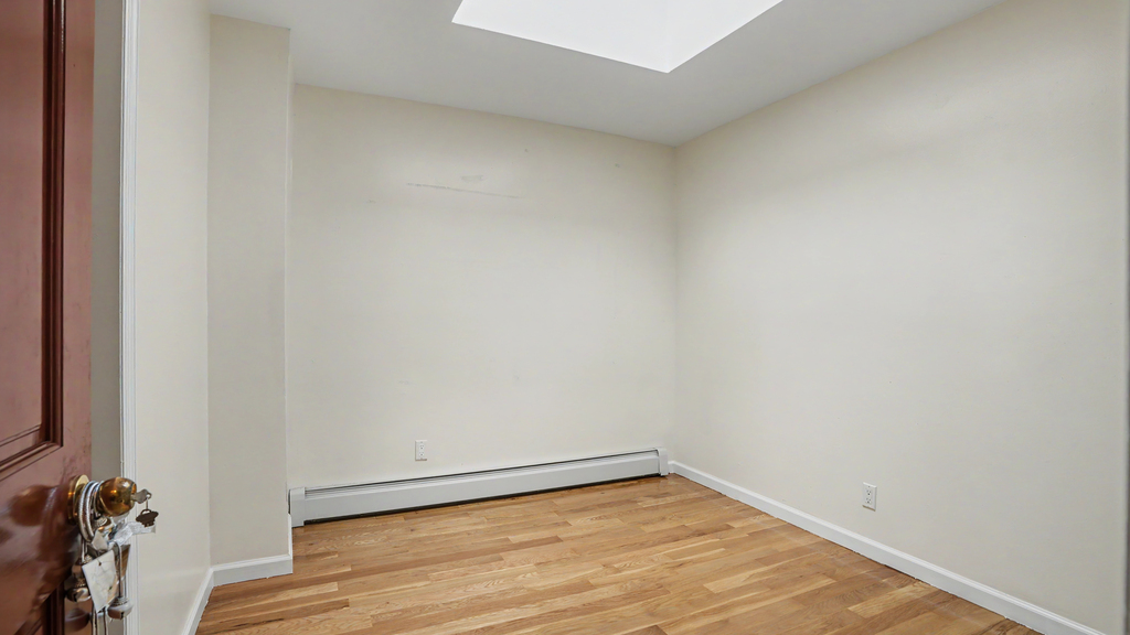 92nd Street - Photo 7