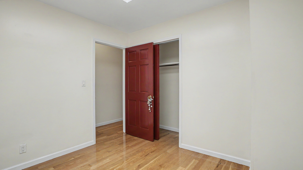 92nd Street - Photo 8