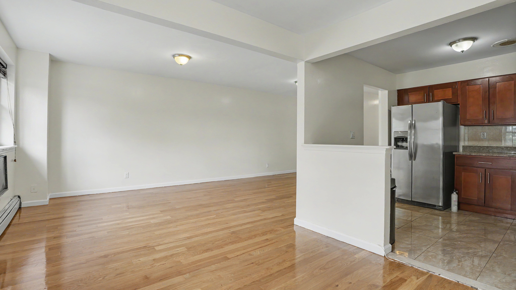 92nd Street - Photo 3