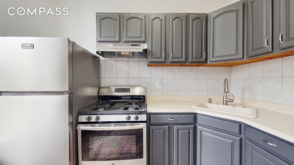 77th Street - Photo 3