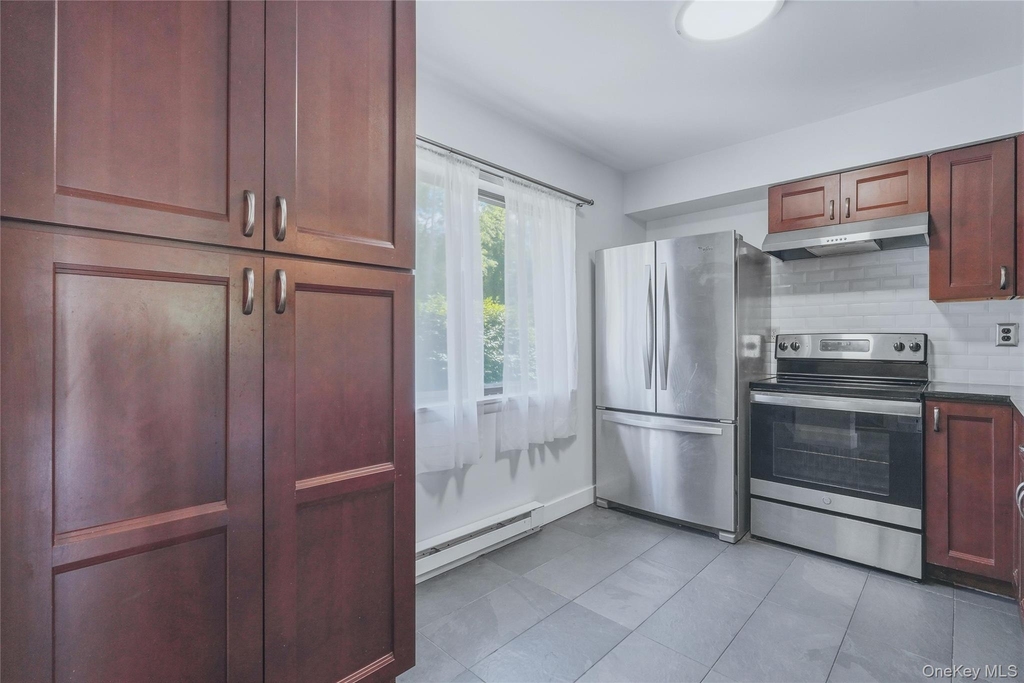 601 Chelsea Cove S - Photo 3
