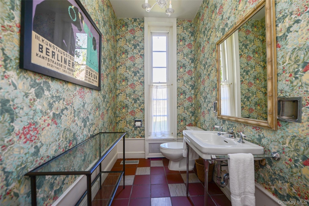 1 Pond Road - Photo 5