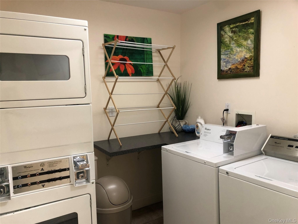 303 Main Street - Photo 10
