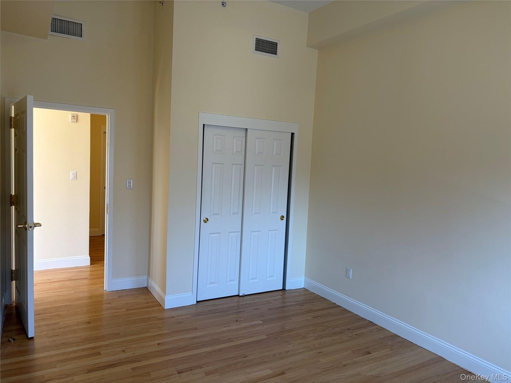 303 Main Street - Photo 7