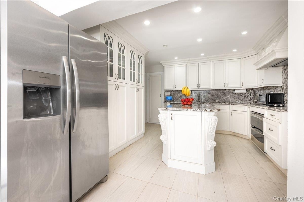 70 Longfellow Road - Photo 8