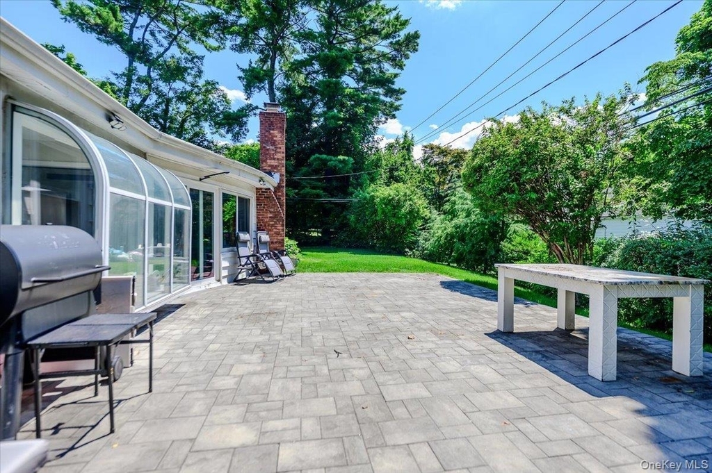 70 Longfellow Road - Photo 24