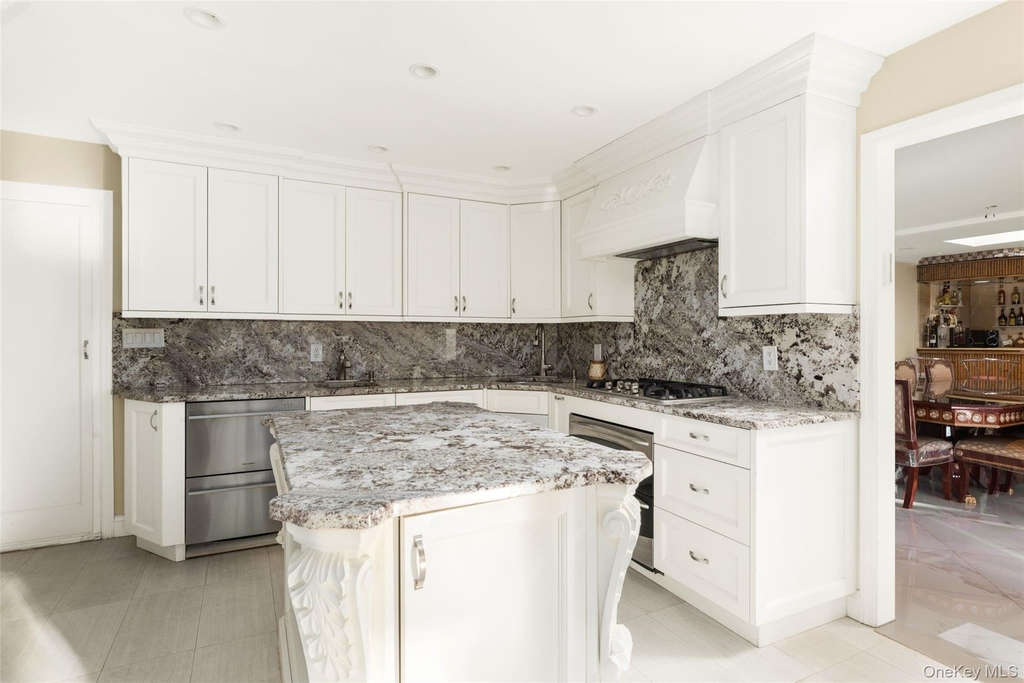 70 Longfellow Road - Photo 5