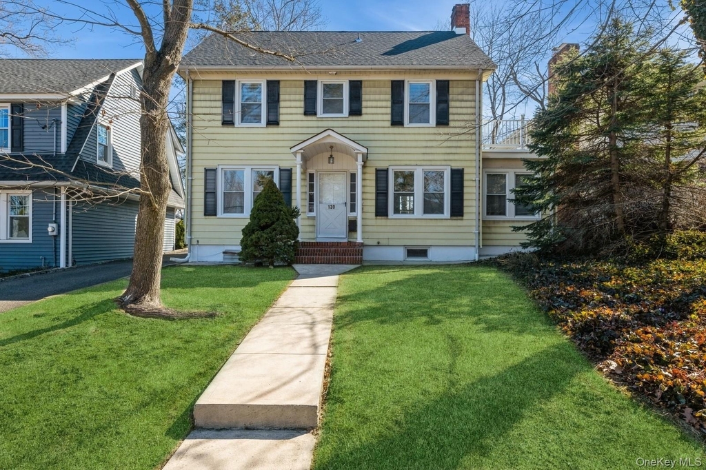 130 Soundview Road - Photo 0