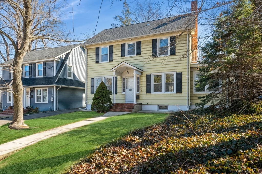130 Soundview Road - Photo 2