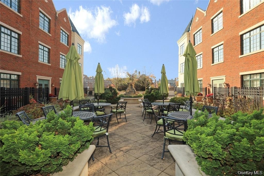 1 Christie Place - Photo 29