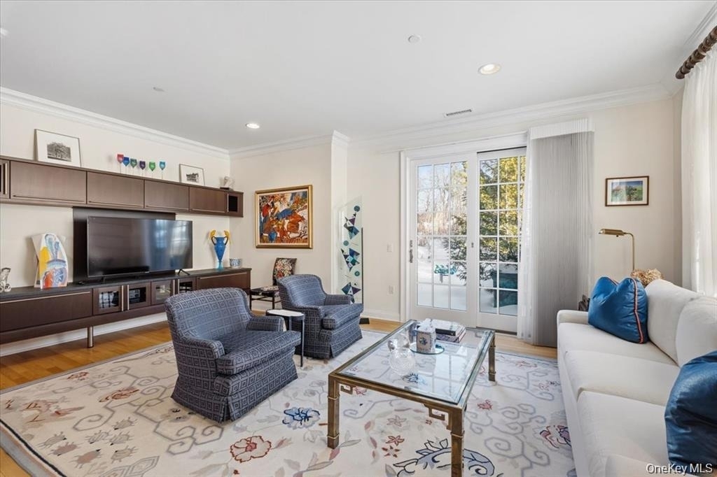 1 Christie Place - Photo 14