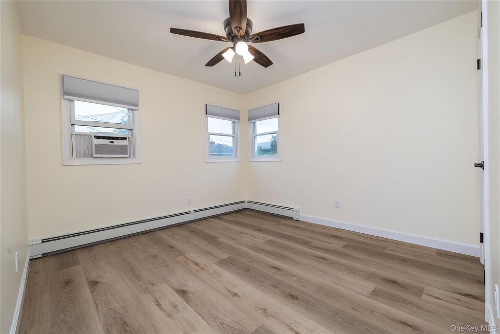 542 E Pine Street - Photo 14