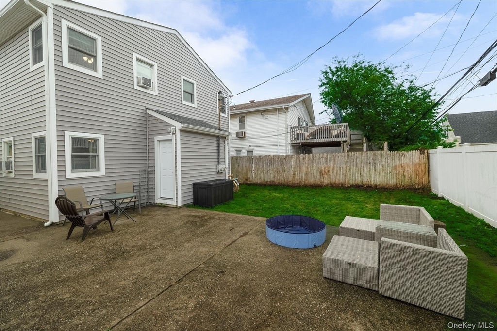 542 E Pine Street - Photo 22
