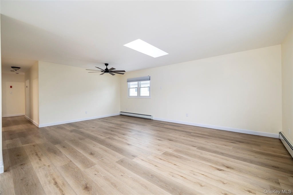 542 E Pine Street - Photo 6