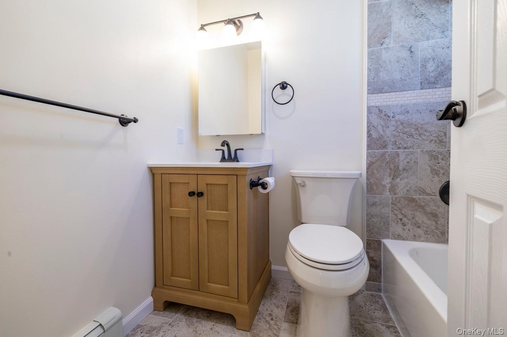 542 E Pine Street - Photo 16