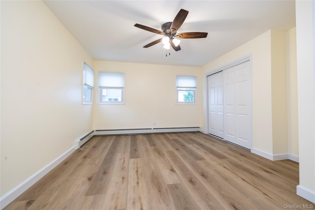 542 E Pine Street - Photo 12