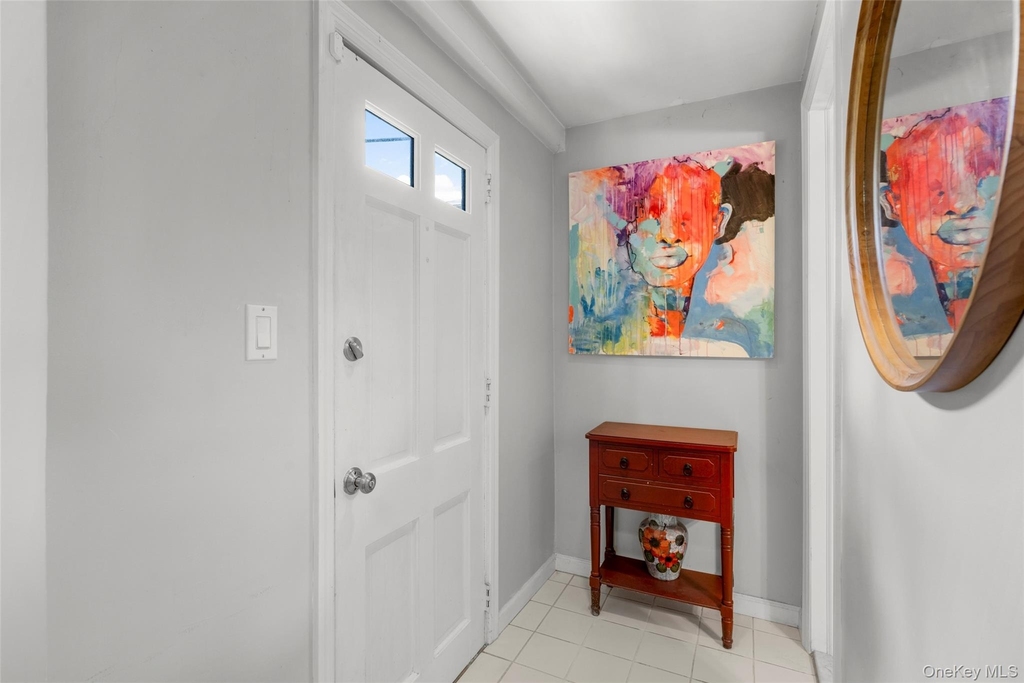 315 Maple Avenue - Photo 3