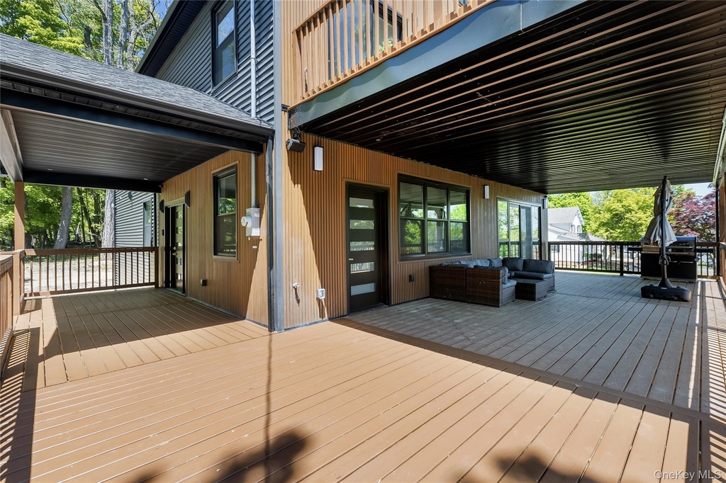 548 Lakes Road - Photo 9