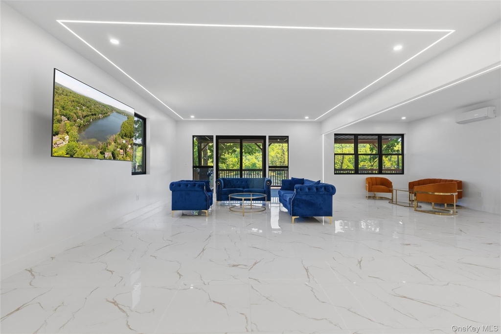 548 Lakes Road - Photo 15