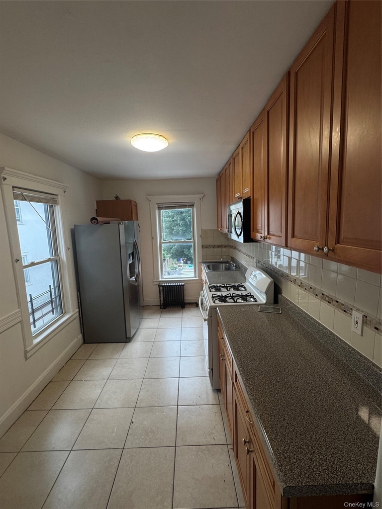 525 E 5th Street - Photo 1