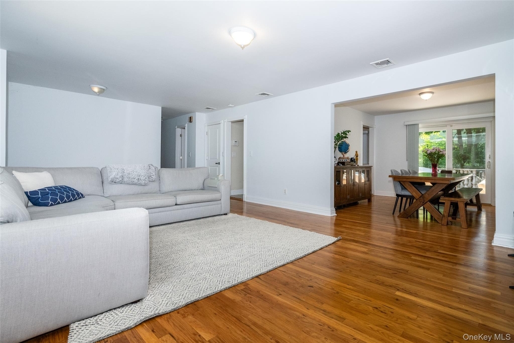 18 Carlyle Place - Photo 3
