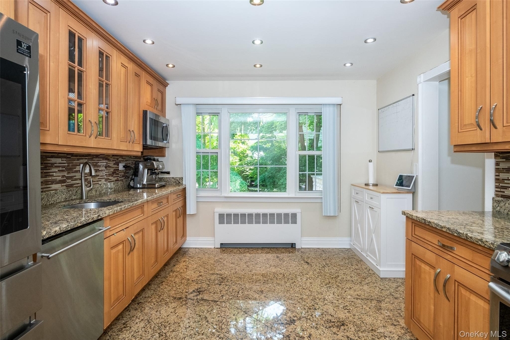 18 Carlyle Place - Photo 9
