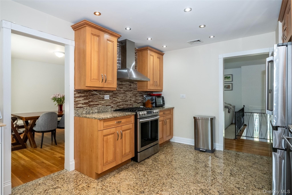 18 Carlyle Place - Photo 10