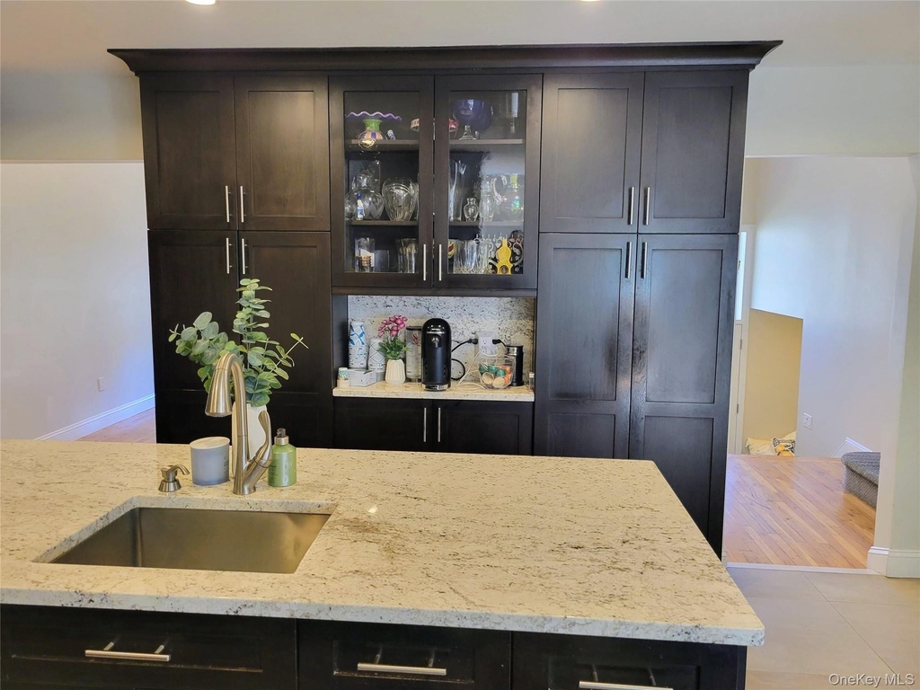 650 Prescott Place - Photo 7