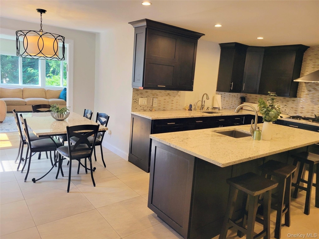 650 Prescott Place - Photo 5