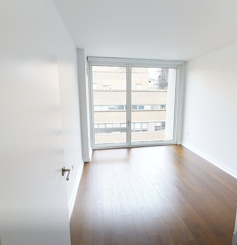 West 113th Street - Photo 6