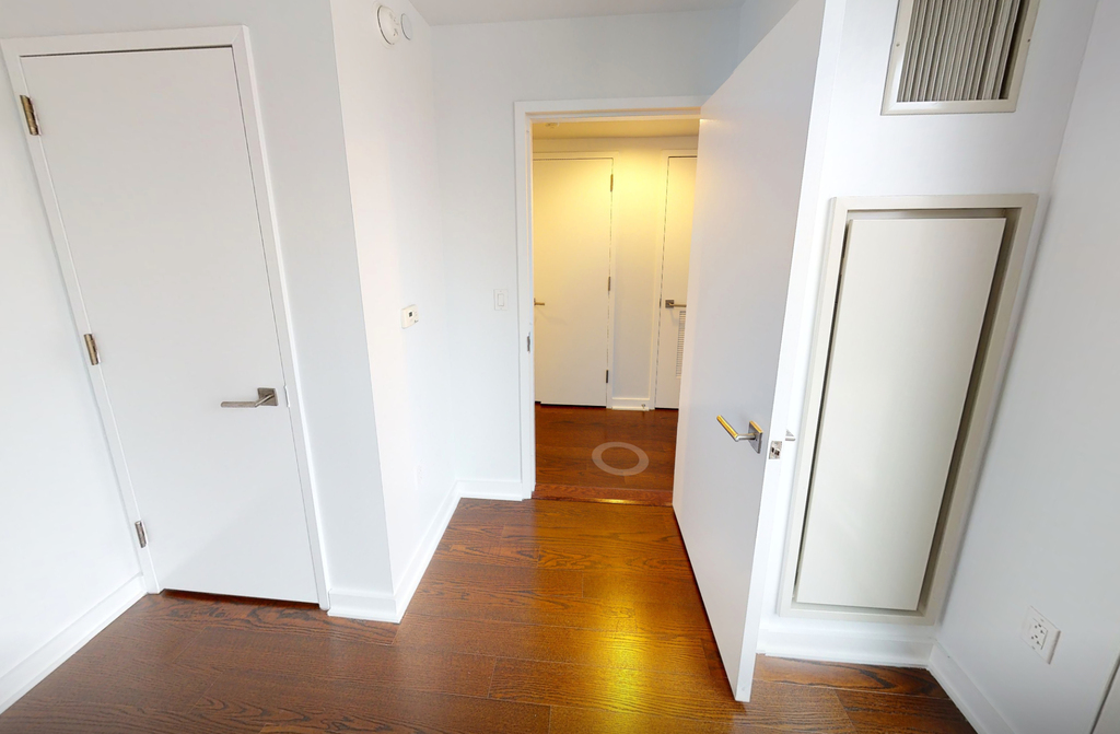West 113th Street - Photo 4