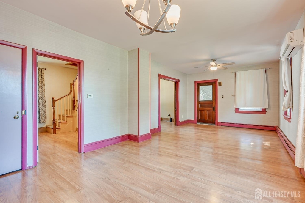 10 Jeff Street - Photo 18